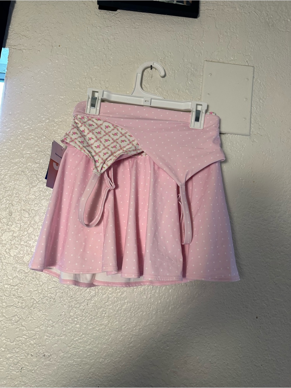 JoyLab Pink Polka Dot  Skirt & sports bra bundle (XS)